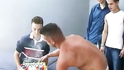 Gay Porn Makeover: Action Amateur Group Sex!