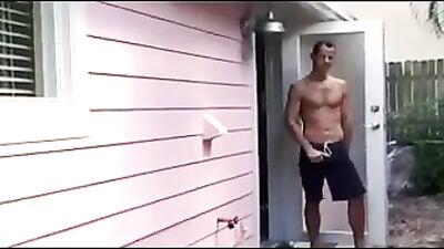 No Limits: Raw Action Dropping By!