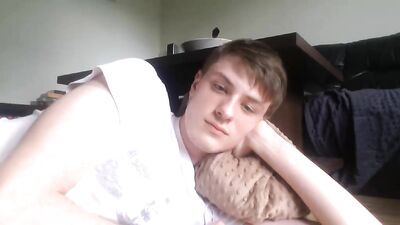 Nice and Smooth Bisexual Amateurs Cum Shots