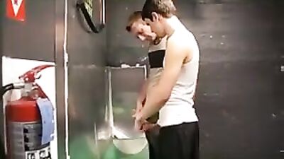 Cum Junkies: Group Sex Oral Delight