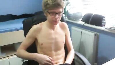 Blond with glasses: Amateur Cum Shots & More!