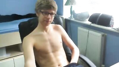 Blond with glasses: Amateur Cum Shots & More!