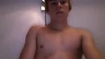 Gay Porn Cams - Webcam Cumming Junior Swede!