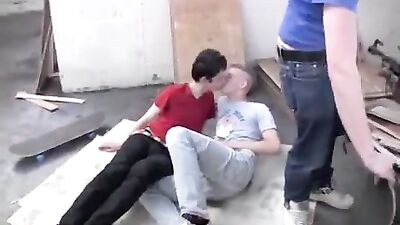 Hot Sk8er Boys Get Down In The Old Warehouse