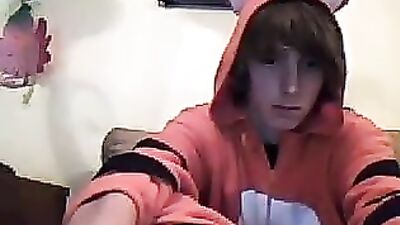 Grab your cam and get ready for an unforgettable experience with He is grrrrreat! Amature Guy on Cam Video