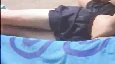 Street Side Encounters: Il bande en public hummm que ses bon!