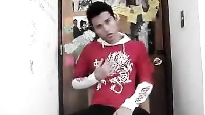 Perfect Amateur Striptease: A Gay Porn Video Delight!