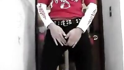 Perfect Amateur Striptease: A Gay Porn Video Delight!