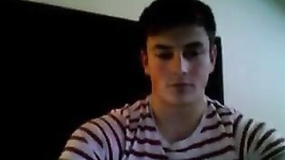 Cumming Muscle Boys: Straight Guy Turns Gay!