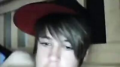 Young Web-Cam Solo Show: Cumming for Tommy!