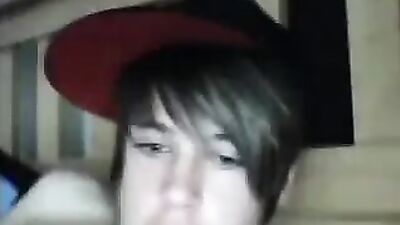 Young Web-Cam Solo Show: Cumming for Tommy!