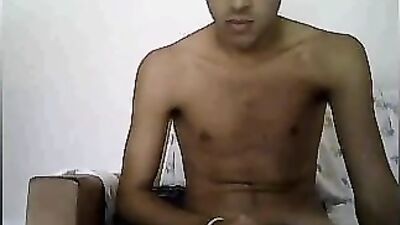 Webcam Italiano: Amateur Men Expose Their Sexy Bodies in Steamy Webcam Sessions!