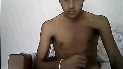 Webcam Italiano: Amateur Men Expose Their Sexy Bodies in Steamy Webcam Sessions!