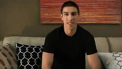 Hottie Jerking Off: The Ultimate Gay Porn Experience!