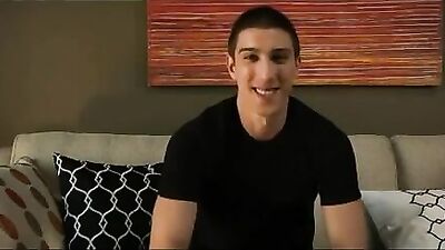 Hottie Jerking Off: The Ultimate Gay Porn Experience!