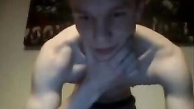 Blondi Jerkoff: Amateur Gay Porn Video - Blondi jerks off in the shower!