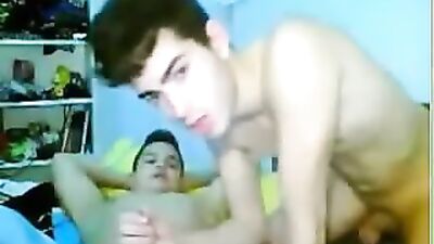 Gay Porn Video - Joeys Steamy Amateur Action with His BF on AmateurXvids.com