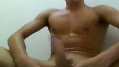 Tight Room Amateurs: Unleashing Desires in the Closet