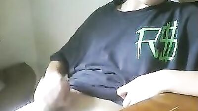 Wood Polish Web-Cam Adventures: A Gay Porn Video Too Hot to Handle!