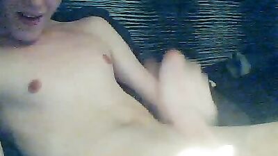 Pink ooww : Exploring Gay Web-Cam Seduction!