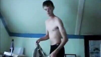 Striptiese: Amateur Men Striptease and Sex