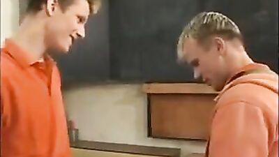 Tagteam Workshop - Two Adorable Twinks Have Fun With Each Other And Their Strong Partners!