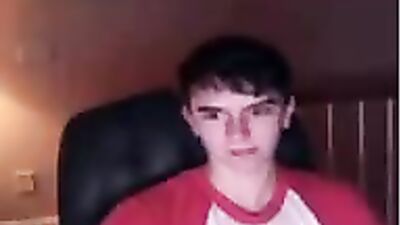 Young & Wild: Cute Boy Masturbates in the Shower!