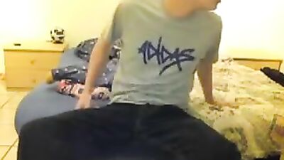 Gay Porn Sensation! Watch Hot Boy Wanking in Action!