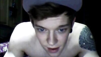 Gay Porn: Young Cutie Boy Web-Cam Sex Adventure