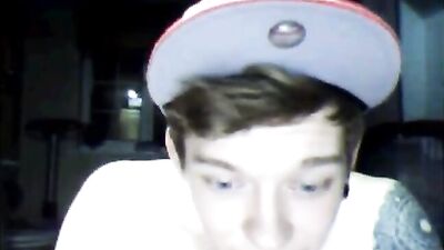 Gay Porn: Young Cutie Boy Web-Cam Sex Adventure