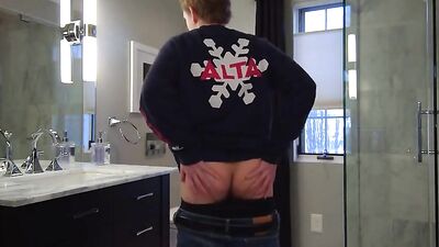 In the Bathroom to show the Ass - Gay Amateur Anal Play Solo!