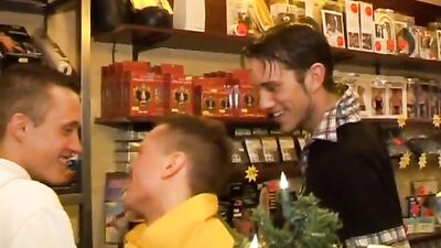 Bareback Orgy with Double Penetration