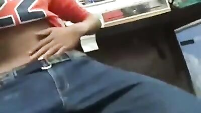 Shop assistant