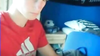 Jerking French Web-Cam Boy