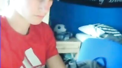 Jerking French Web-Cam Boy