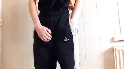 Gym Short Jacking: The Search for Amature Porn