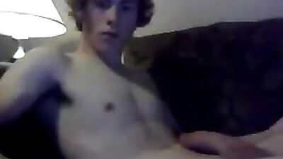 Redhead wank- GOTO AMATEURXVIDS.COM FOR FULL VIDEO