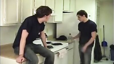 Scruffy Roomates - The Ultimate Action Showdown!