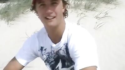 Wanking Solo: The Ultimate Gay Porn Experience!