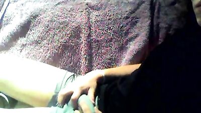 Long hair hottie wanks for us on cam