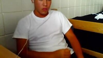 Hot teen Latino wank cam: Web-Cam adventures with a hunky stud