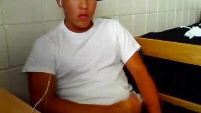 Hot teen Latino wank cam: Web-Cam adventures with a hunky stud