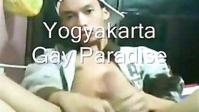 Indo Boys Web-Cam Showstopper!