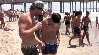 Fishtales + Bonds Quick Dry: An Exciting Gay Porn Adventure!