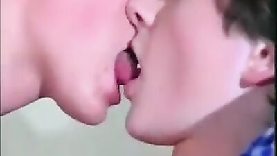 Tummy yum: A Cum Shots Delight!