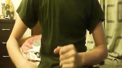 Horny Cum Splashes - Amateur Gay Porn Video!