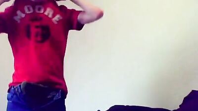 Hung Guys Take Over! Web-Cam Showoff