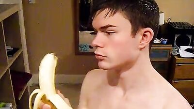 Banana Deep Throat: Unleashing Gay Passion!
