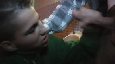 Gay Porn - Blow Cock in WC Action