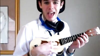 Sexy & Hot Lip Sync - Gay Porn Video!